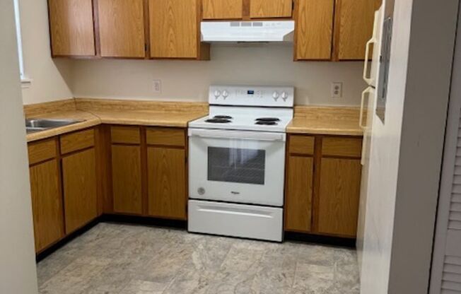 2 beds, 1 bath, 940 sqft, $1,125, Unit 203N