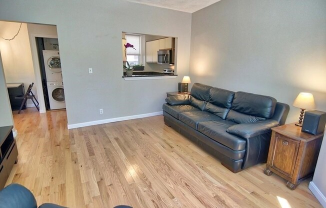 1409 COMMONWEALTH AVE
