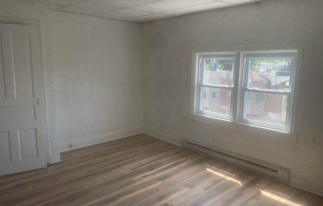 Studio, 1 bath, $750, Unit 3