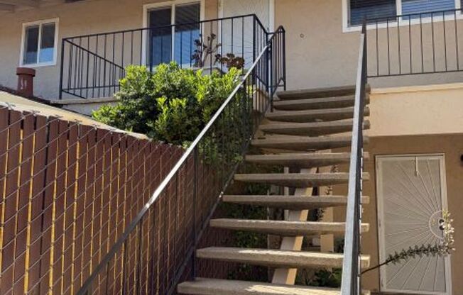 CASTLEWOOD DR 915