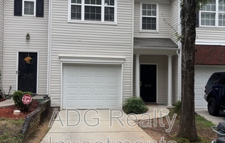 2128 WHISPERING WAY