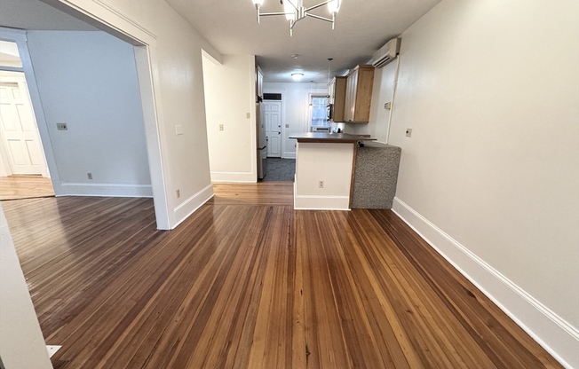 3 beds, 1 bath, 1,600 sqft, $4,725, Unit 1