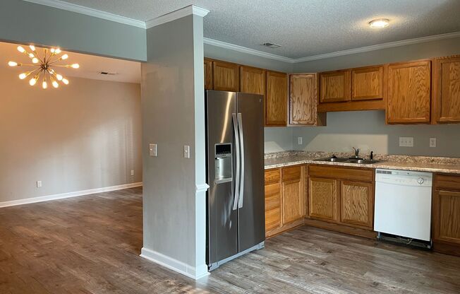 Charming 2 Bed, 2 Bath Triplex in Fayetteville
