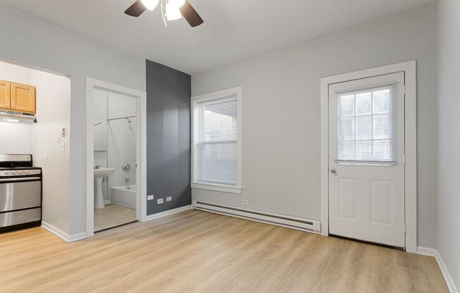 Studio, 1 bath, 250 sqft, $1,150, Unit 1456-306