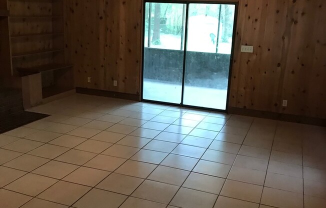 4x2 large home for rent!
