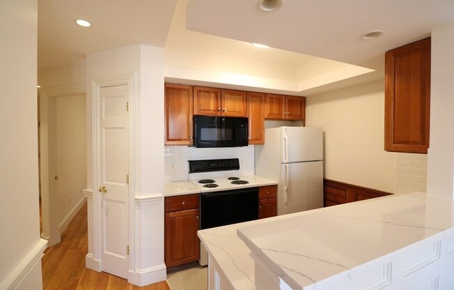 30 UPLAND RD
