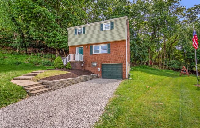 AVAILABLE AUGUST 1ST!! Gorgeous 3 BEDROOM IN PENN HILLS!