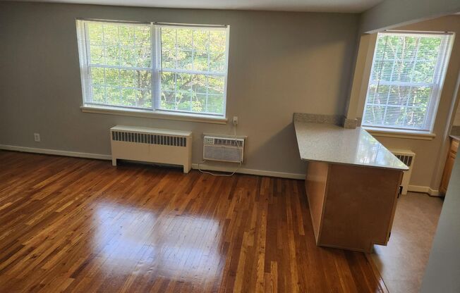 1 bed, 1 bath, 663 sqft, $1,995, Unit D-05