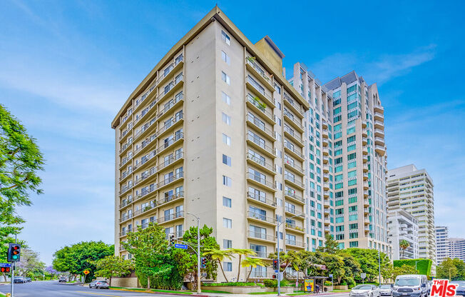 2 beds, 1.5 baths, 1,006 sqft, $3,995, Unit 708