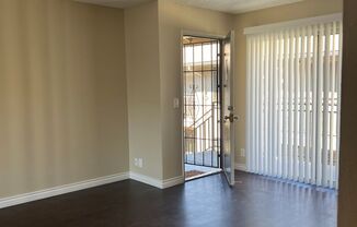 2 beds, 1 bath, $2,150, Unit 19