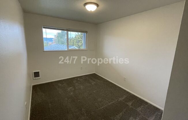 2 beds, 1 bath, $1,495, Unit 4124 Unit D