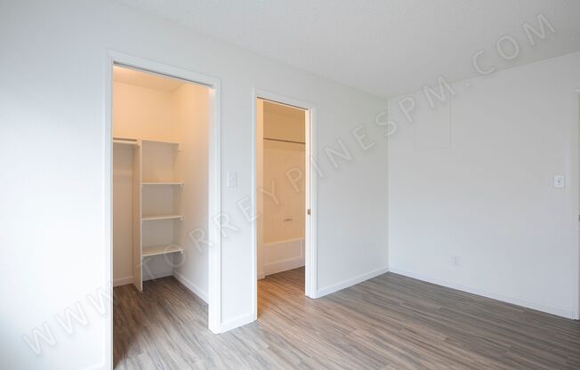 *OPEN HOUSE: 9/6 1-2PM* Gorgeous 2BR in Hillcrest with 2 Parking Spaces