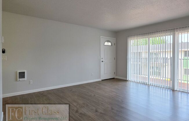 2 beds, 1 bath, 672 sqft, $1,395, Unit 28