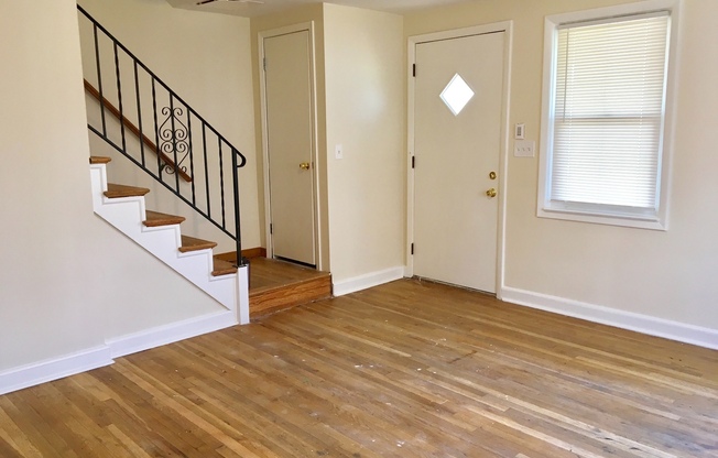 Charming 3BD/1.5BA Townhome in Eastwood, Baltimore!