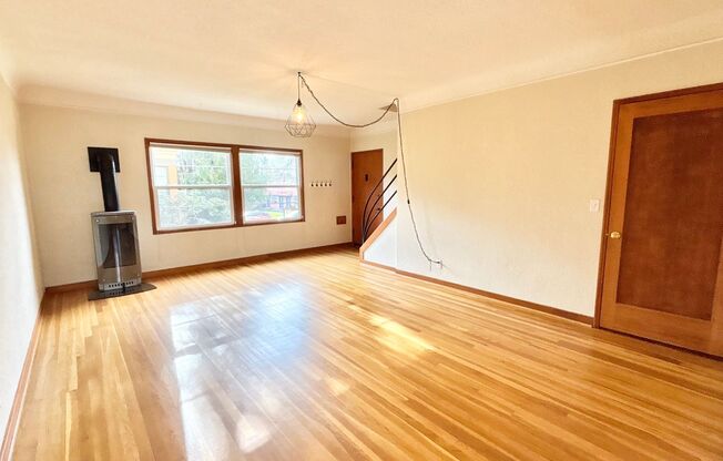 Modern Comfort in the Heart of Hosford Abernethy!