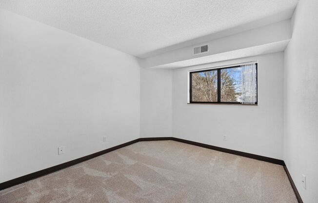 2 beds, 1 bath, 920 sqft, $1,425, Unit 1531-203