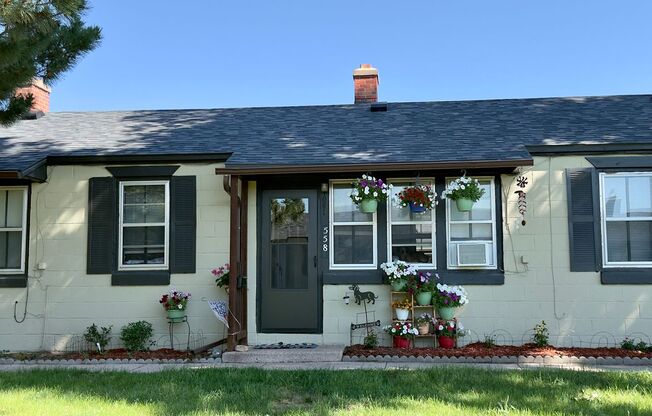 3 beds, 1 bath, $1,370, Unit 534 Patton