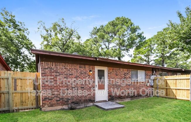 409 COUSINS LN