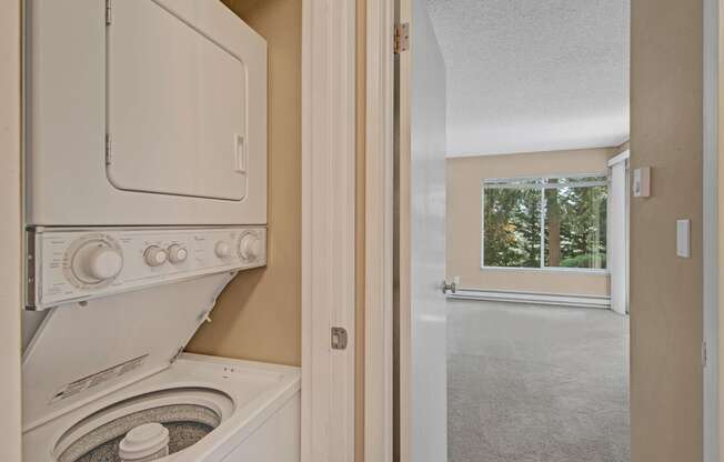 Watercrest Laundry Apartments in Lake Forest Park, WA