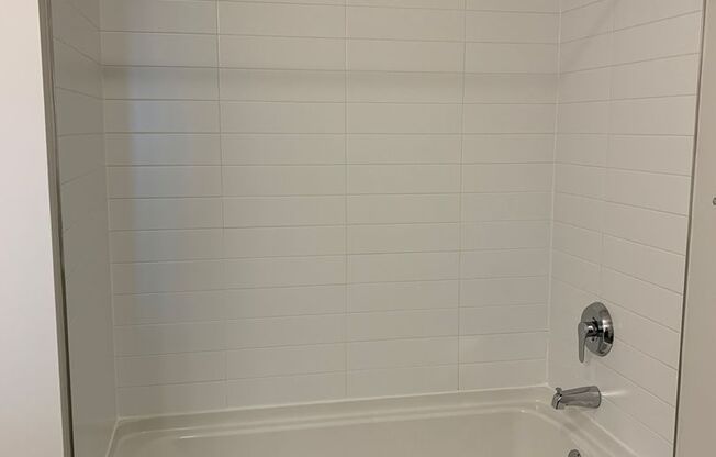 1 bed, 1 bath, 795 sqft, $2,256, Unit 335