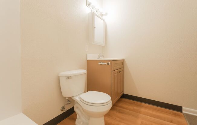 2 beds, 2 baths, 950 sqft, $2,995, Unit 201