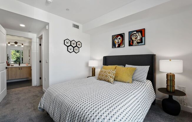 1 bed, 1 bath, 600 sqft, $2,500, Unit 122