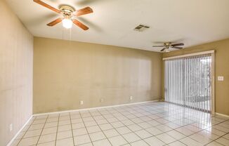 1 Bed / 1 Bath Comfortable Townhome in Las Vegas valley.