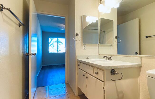 1 bed, 1 bath, $1,875, Unit 064#216