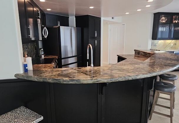 VALLECITOS - YOUR LUXURIOUS OCEANFRONT BEACH PARADISE AT LA JOLLA SHORES