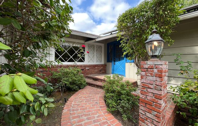 Encino 3+3 w/gated entry, pool + solar panels!