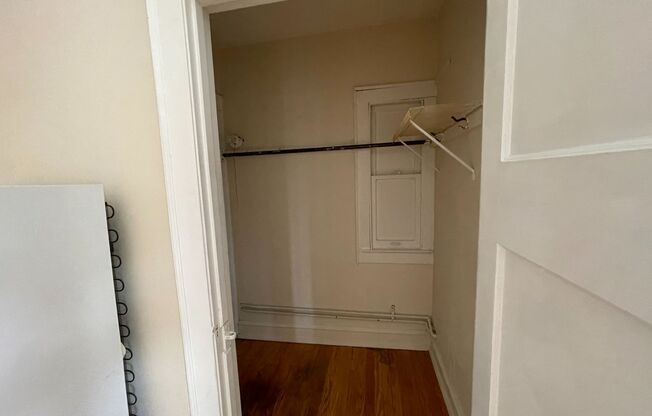 Studio, 1 bath, $825, Unit 302