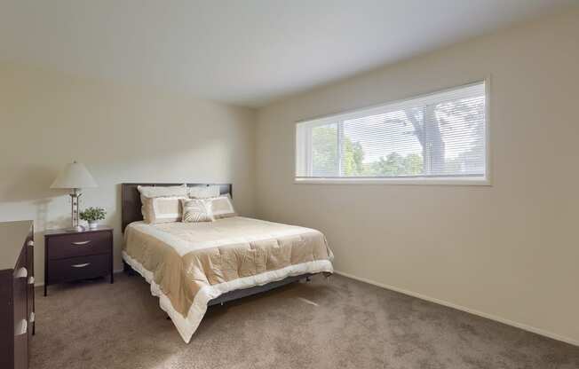 Camp Hill Apartments Bedroom | Apartments in Camp HIll PA at Long Meadows