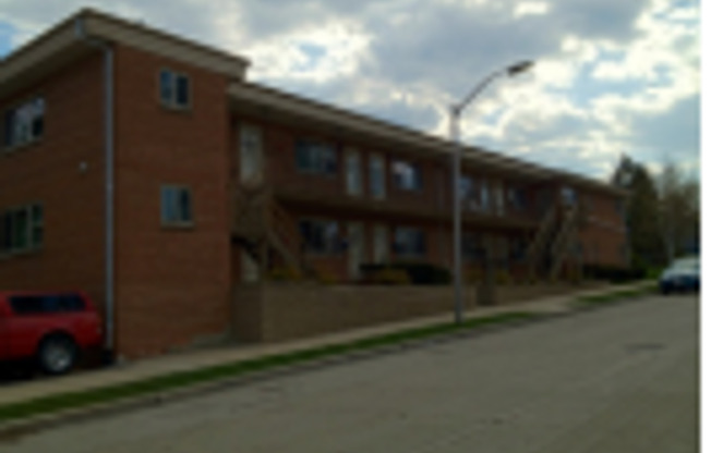 605 - 1500 S. 92nd