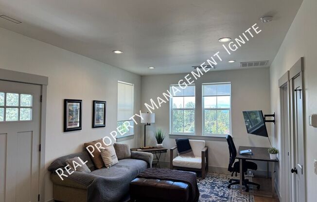 62677 NW MEHAMA CT