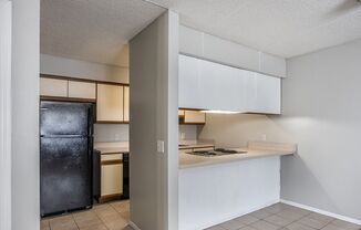 2 beds, 1 bath, 800 sqft, $1,025, Unit E204