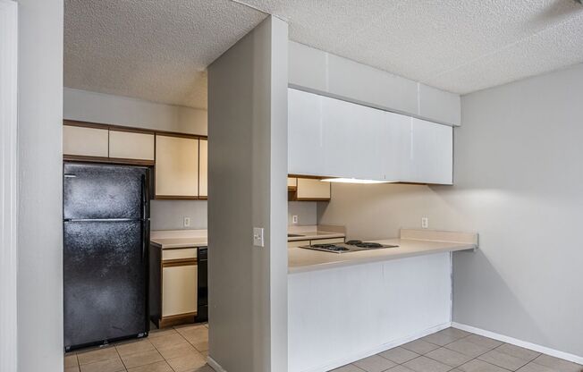 2 beds, 1 bath, 800 sqft, $1,025, Unit E204