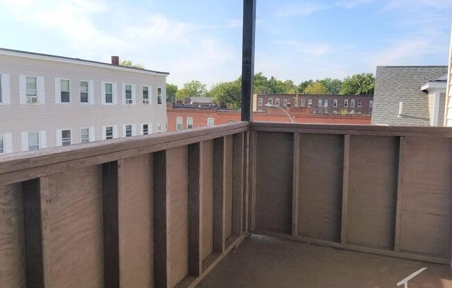 Great price and location for a modern unit in Allston (2 bathrooms!)