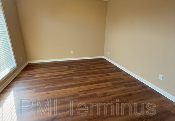 6122 FARMWOOD WAY SE