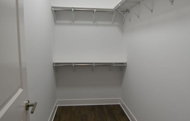 1 bed, 1 bath, 725 sqft, $2,750, Unit 927-202