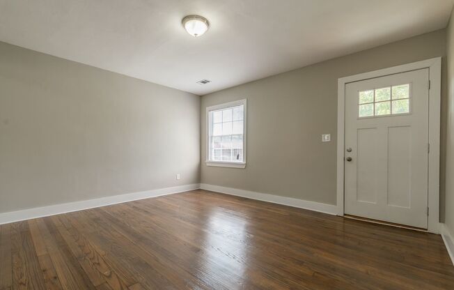 2 beds, 1 bath, 850 sqft, $1,455, Unit 1058B