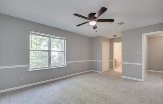 2453 RIVERLOOK DR
