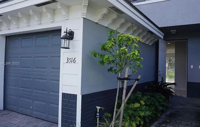 2 Bedroom Townhome in Fort Lauderdale