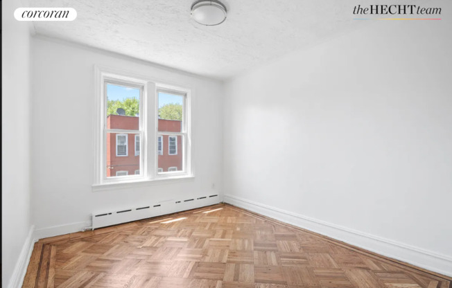 216 E 93 ST