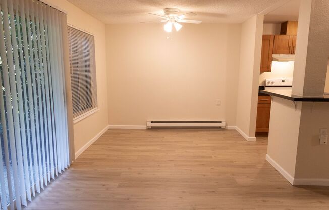 Studio, 1 bath, 570 sqft, $1,525, Unit 105