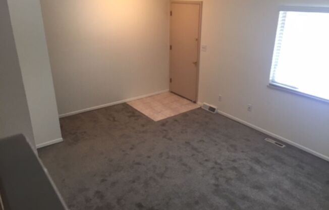 Large 2 bed/2.5 bath near 6th & Union