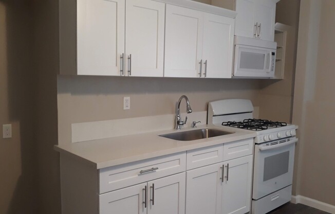 Studio, 1 bath, $1,695, Unit 322-7