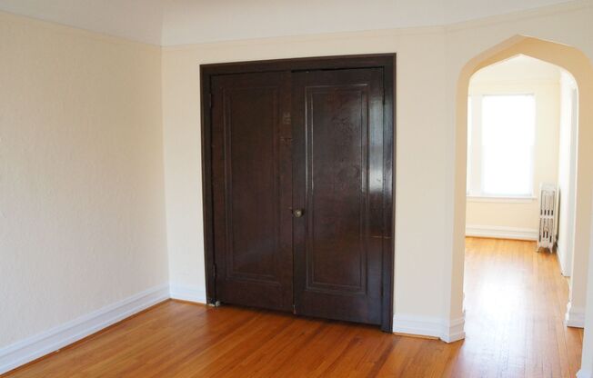 2944 Albany LLC