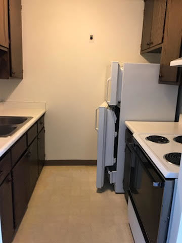 2 beds, 1 bath, $1,095