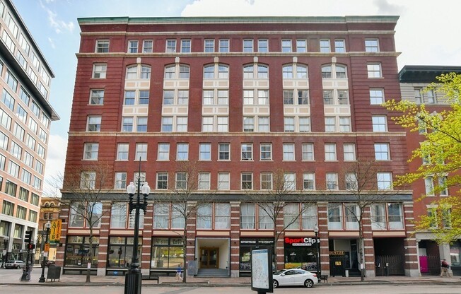 1 bed, 1 bath, 759 sqft, $3,380, Unit E204