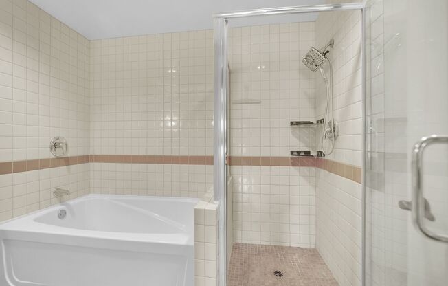 1 bed, 1 bath, 735 sqft, $1,650, Unit 441